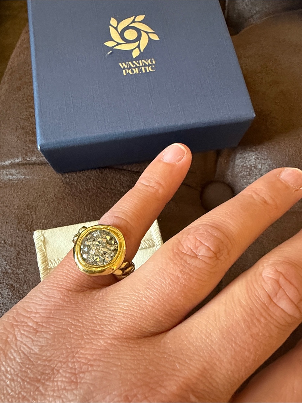 Waxing Poetic Krystal Dome Ring Size 7